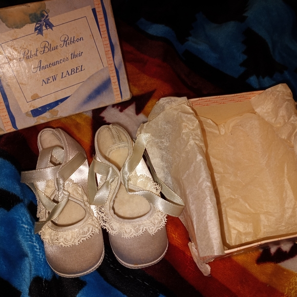 Baby girl crib shoes - Picture 4 of 4